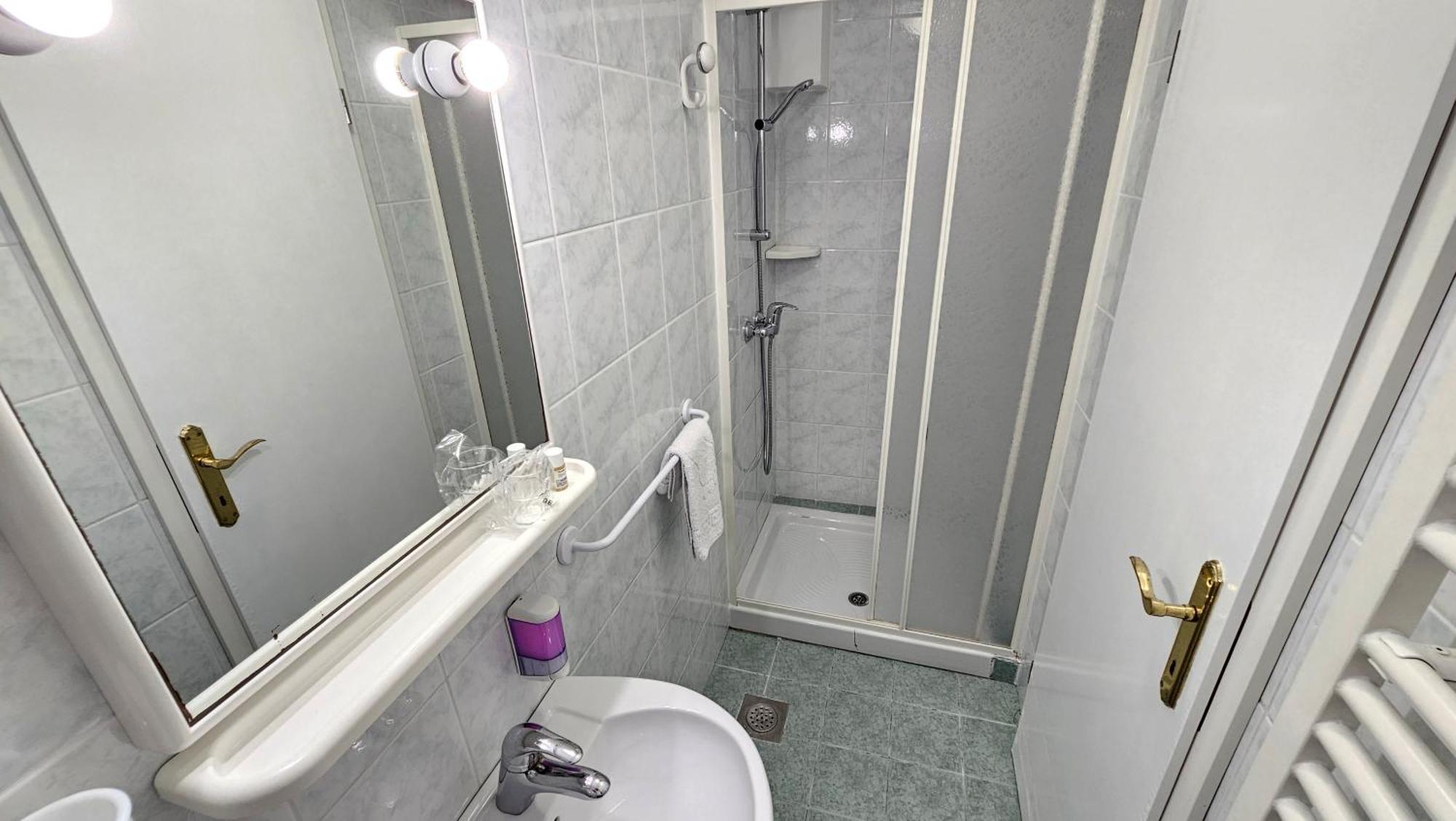 Rooms Koblar Portorož Oda fotoğraf